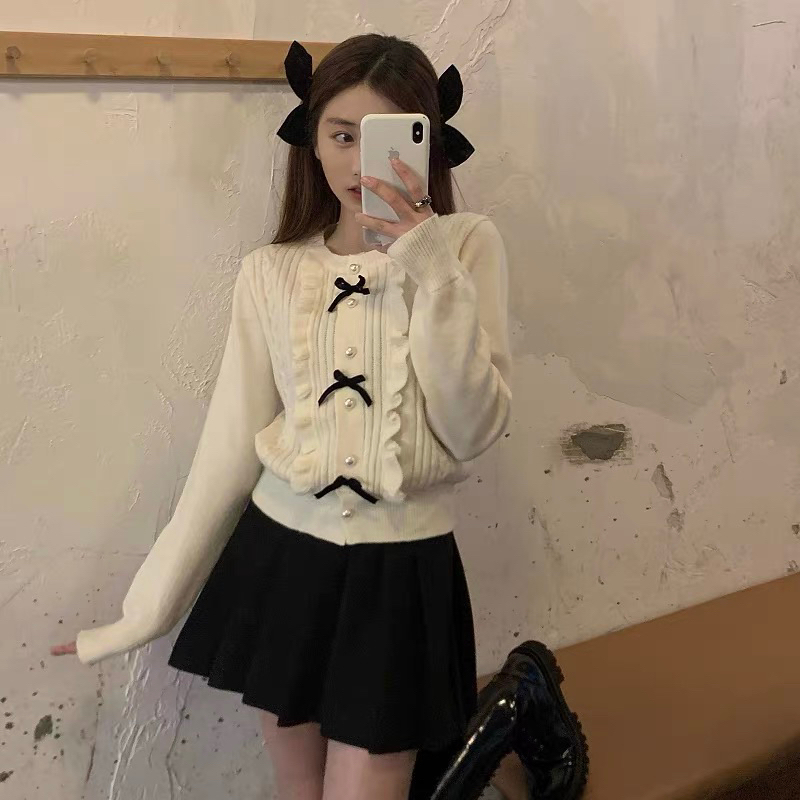 Áo len bánh bèo nơ tiểu thư