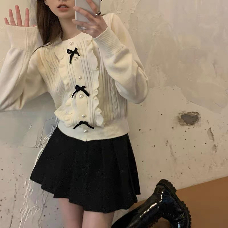 Áo len bánh bèo nơ tiểu thư