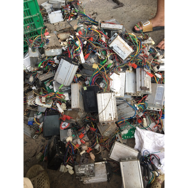 ic xe điện cũ hỏng.