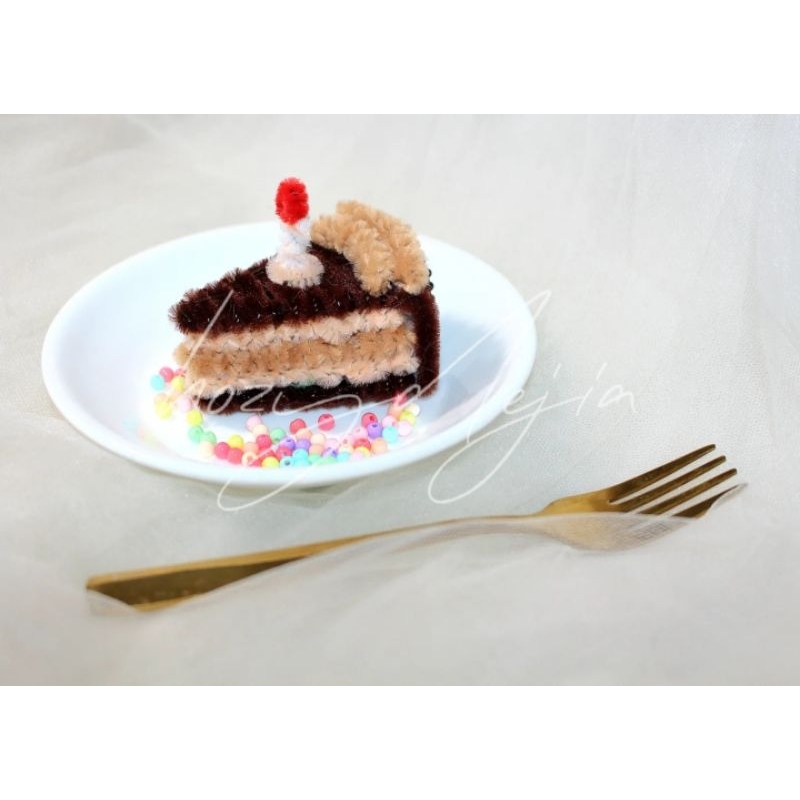 Móc khóa bánh kem kẽm nhung