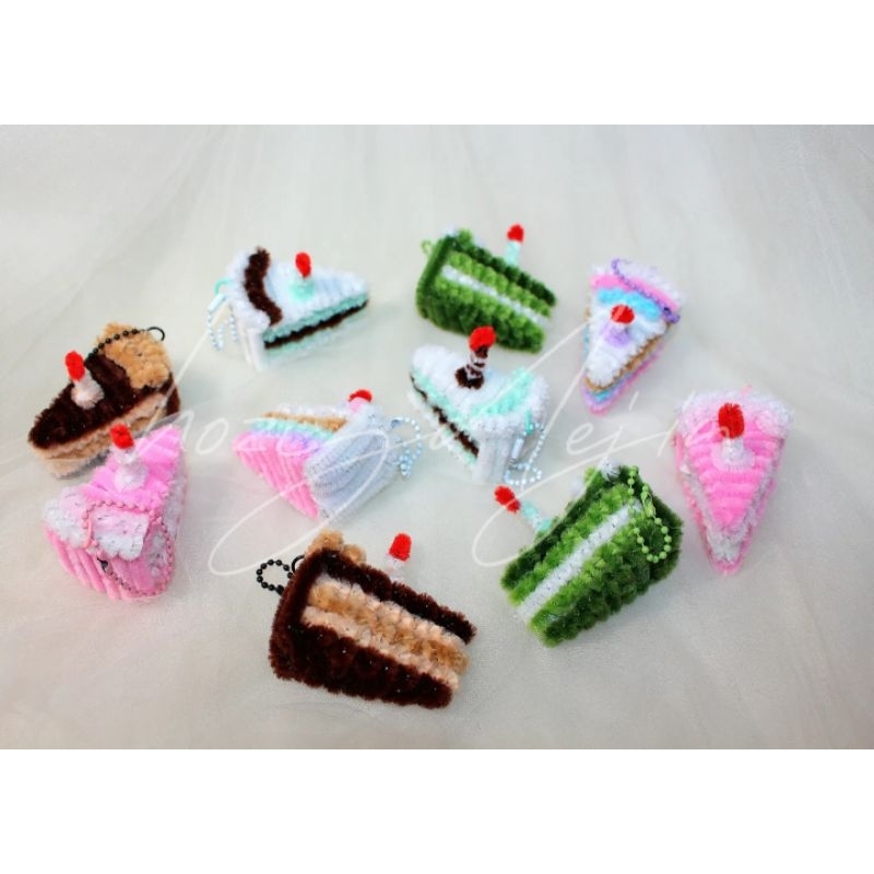 Móc khóa bánh kem kẽm nhung