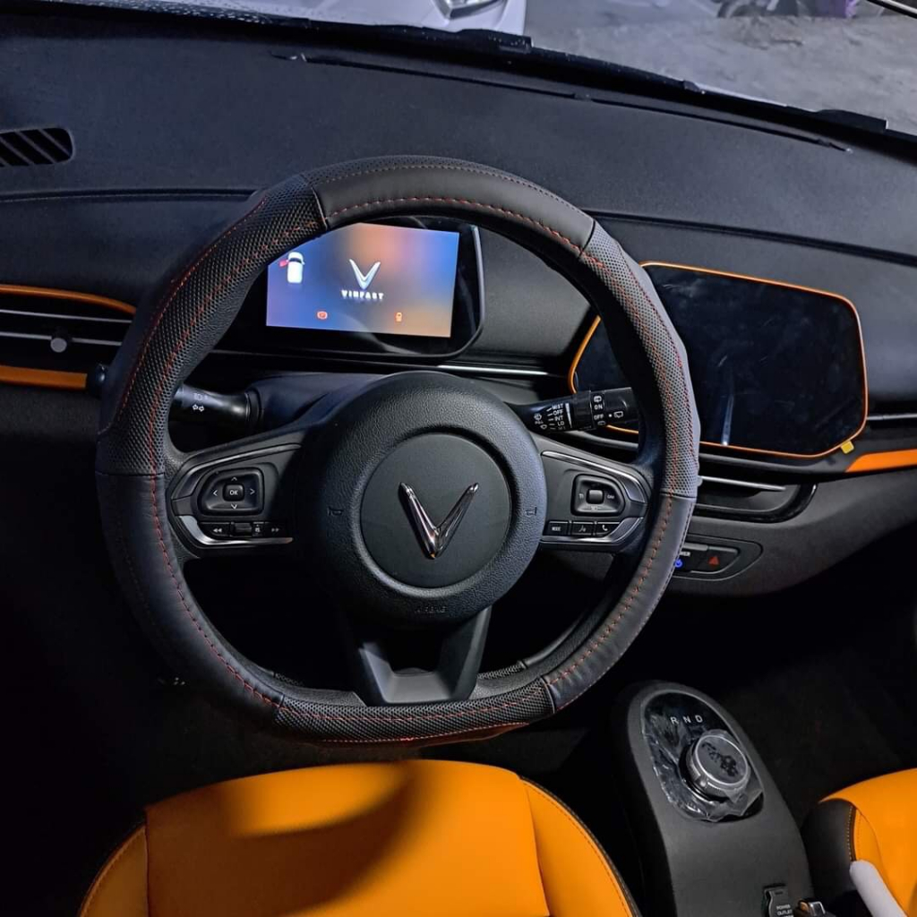 Bọc Vô Lăng Dcut Da Cừu Thật 100%,Phù Hợp Các Dòng Xe VfE34, VF5, Vf8, Vf9 size 36 bảo hành 24 tháng