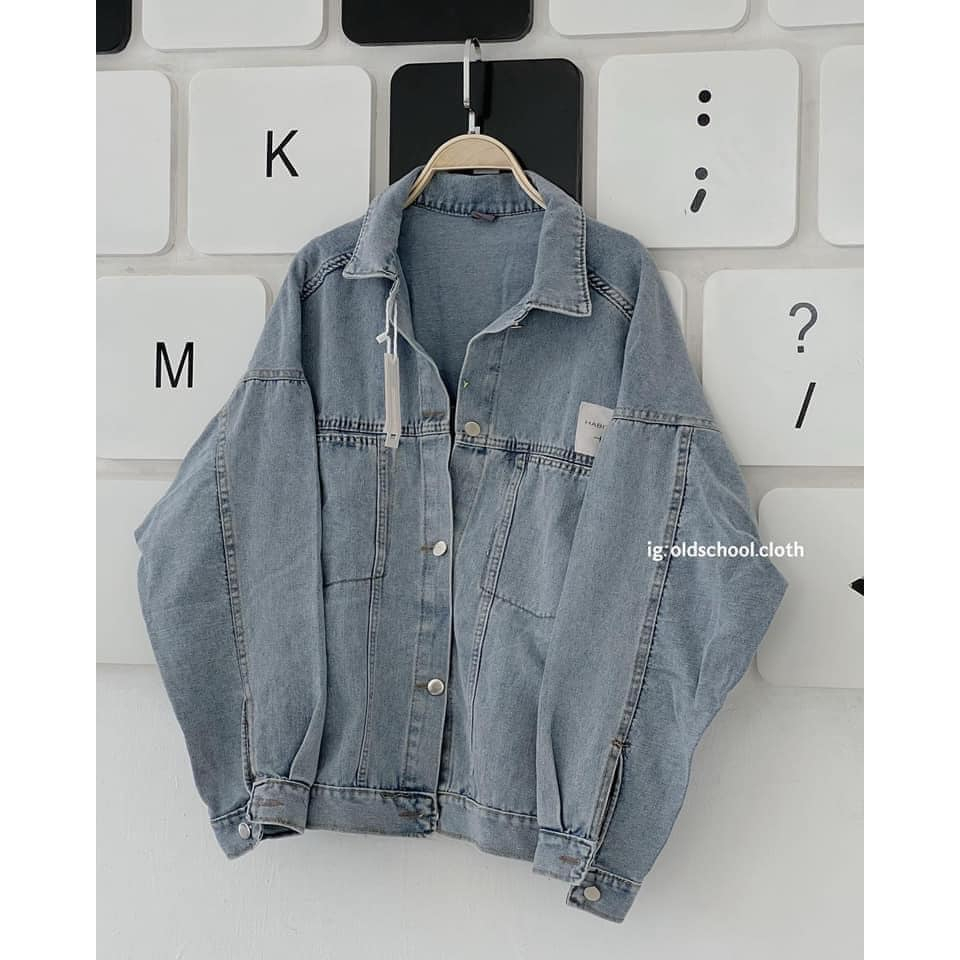 Áo khoác jeans unisex màu xanh thêu logo, áo khoác bò form rộng kiểu dáng hot Hàn Quốc M9 | BigBuy360 - bigbuy360.vn