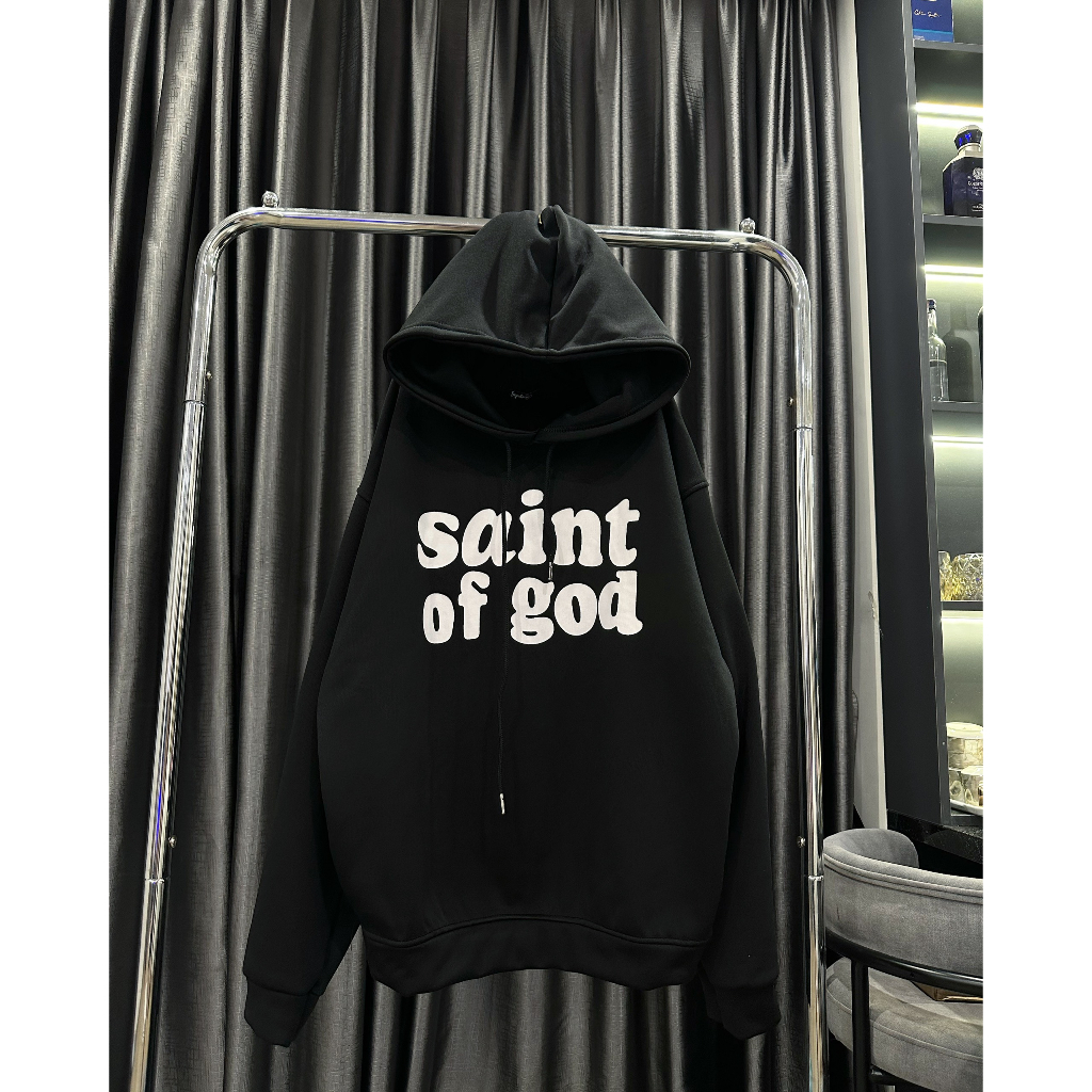 Áo hoodie form rộng unisex màu đen in chữ Saint of god chất liệu nỉ bông mịn ấm áp M11 | BigBuy360 - bigbuy360.vn