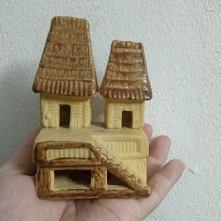 Mô hình Nhà rông 7x11cm gốm Trang trí sân vườn non bộ bể cá tiểu cảnh
