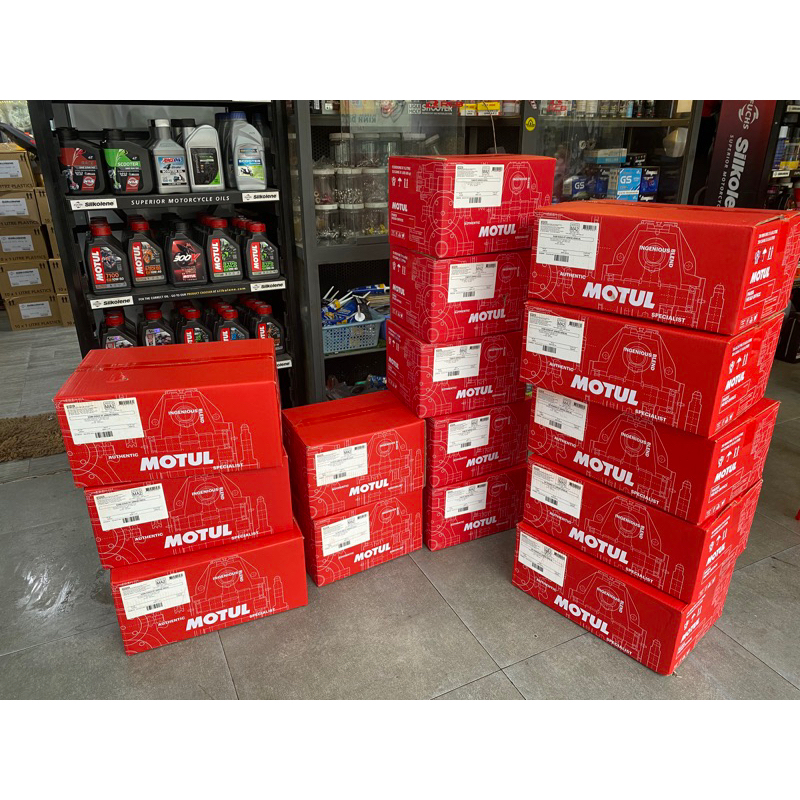 Nhớt xe tay ga MOTUL SCOOTER POWER LE 4T 5W40 0.8L