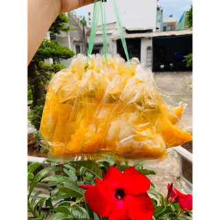 Xâu 10 bịch bánh tráng dầu tuổi thơ