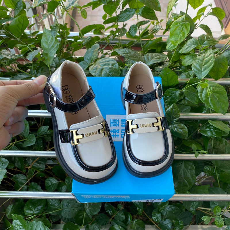 Giày búp bê da bóng cá tính HOT 2023 mã xd-2818 Quảng Châu cao cấp cho bé gái từ 3 tuổi đến 15 tuổi