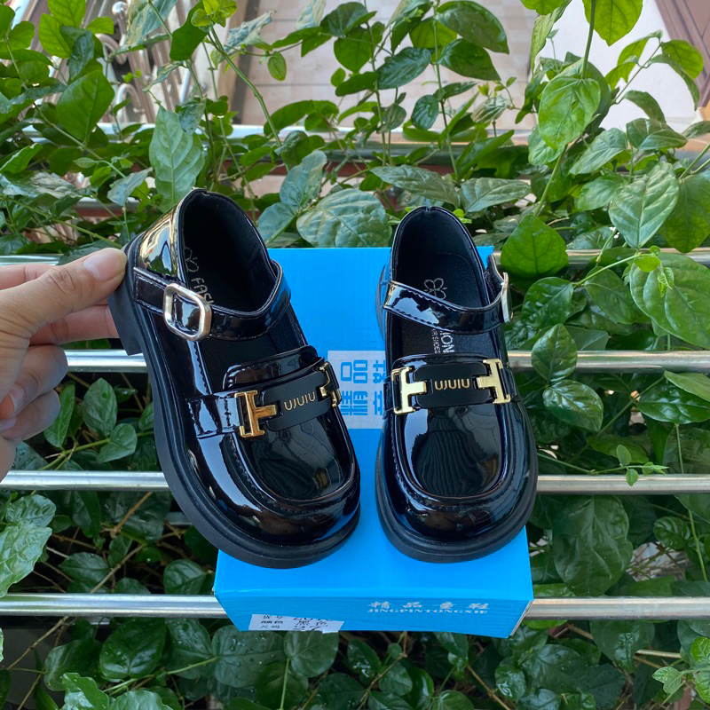 Giày búp bê da bóng cá tính HOT 2023 mã xd-2818 Quảng Châu cao cấp cho bé gái từ 3 tuổi đến 15 tuổi