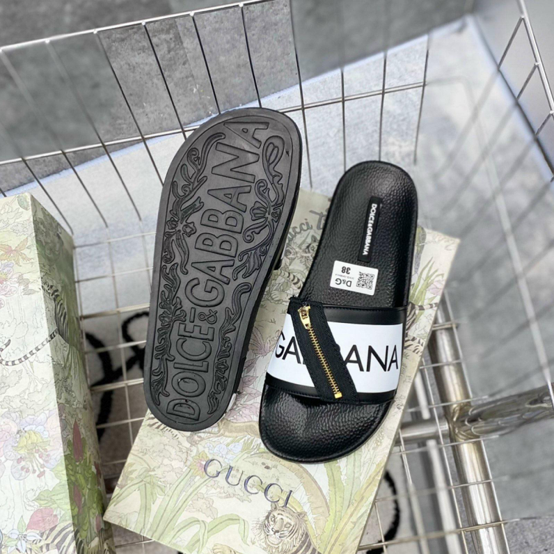 Dép DG Nam Khóa Chéo In Chữ Kẻ Ngang Siêu Đẹp - Dép DG Nam Khóa Chéo Cao Cấp.