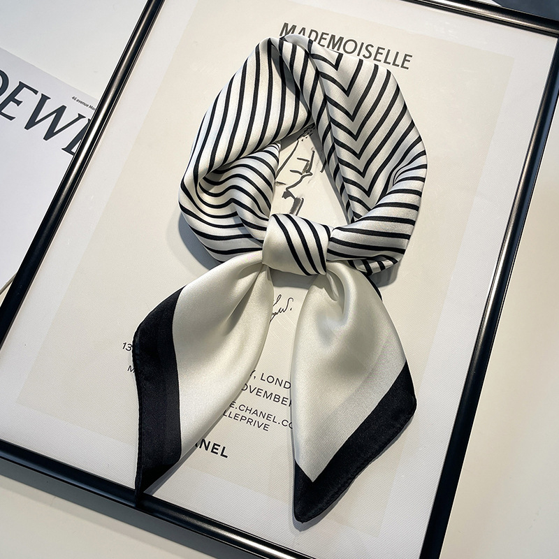 Khăn lụa vuông HUMI khăn bandana đa năng thắt nơ trùm đầu quàng cổ cá tính kích thước 70x70cm