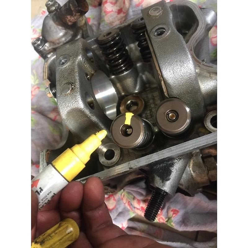 Bút chấm sơn ốc, bút sơn vỏ xe nhiều màu