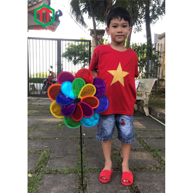 Chong chóng 2 tầng, loại mới màu sặc sỡ , tặng kèm keo