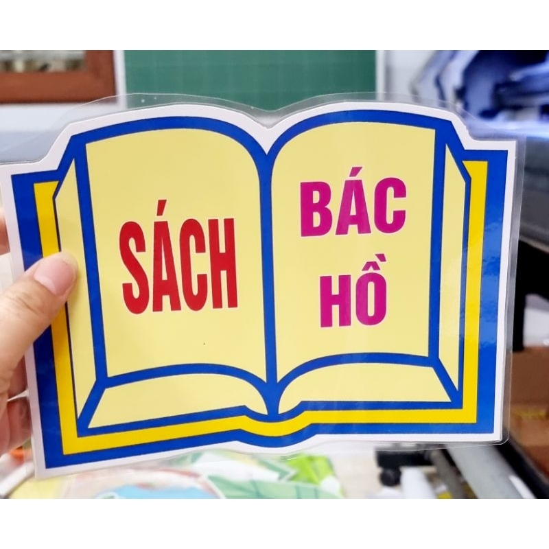 Tên Sách trang trí góc Thư viện in ép khổ A5 kèm băng dính xốp dán tường.