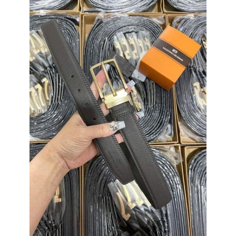 Thắt lưng Valentino chính hãng xỏ lỗ phù hợp mọi cỡ bụng