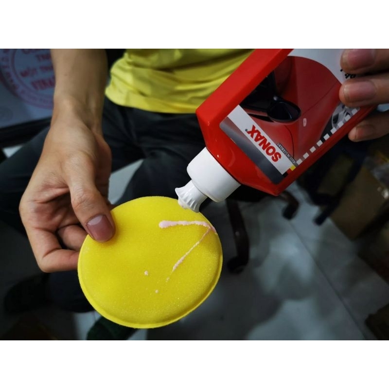 Đánh bóng, làm sáng bề mặt sơn xe ôtô Sonax Car polish 300100