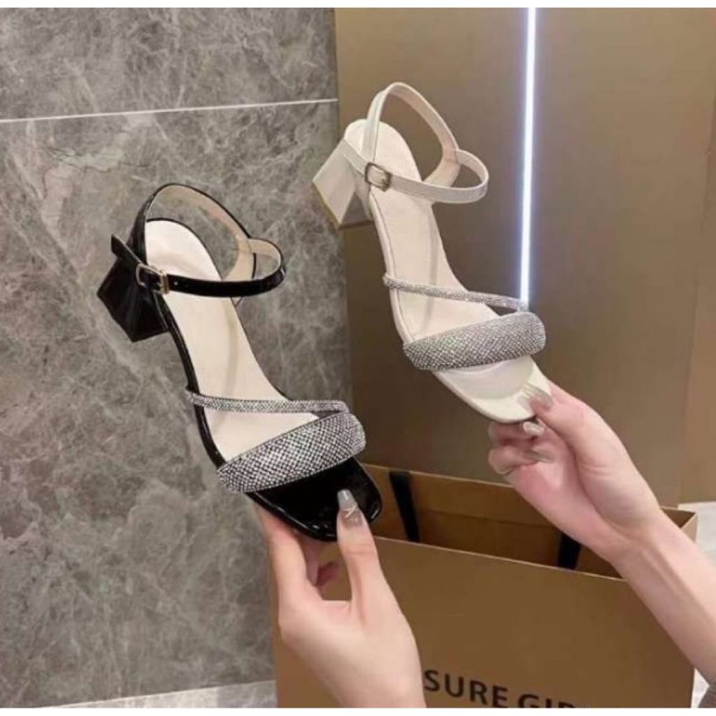 Sandal quai đá bản to lấp lánh siêu xinh gót vuông 5cm , đi êm ái thon chân, sang chảnh, lấp lánh cao cấp
