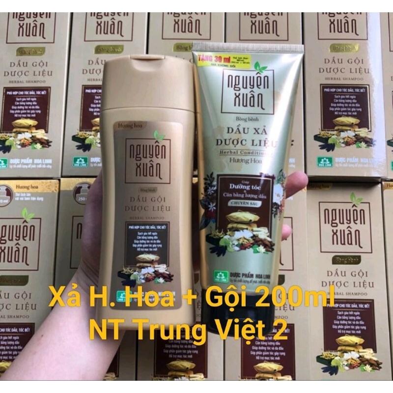 Dầu gội Nguyên Xuân/ Dầu Xả Dược liệu Nguyên Xuân  phù hợp với tóc gãy rụng bết dầu thơm ngát hương hoa.