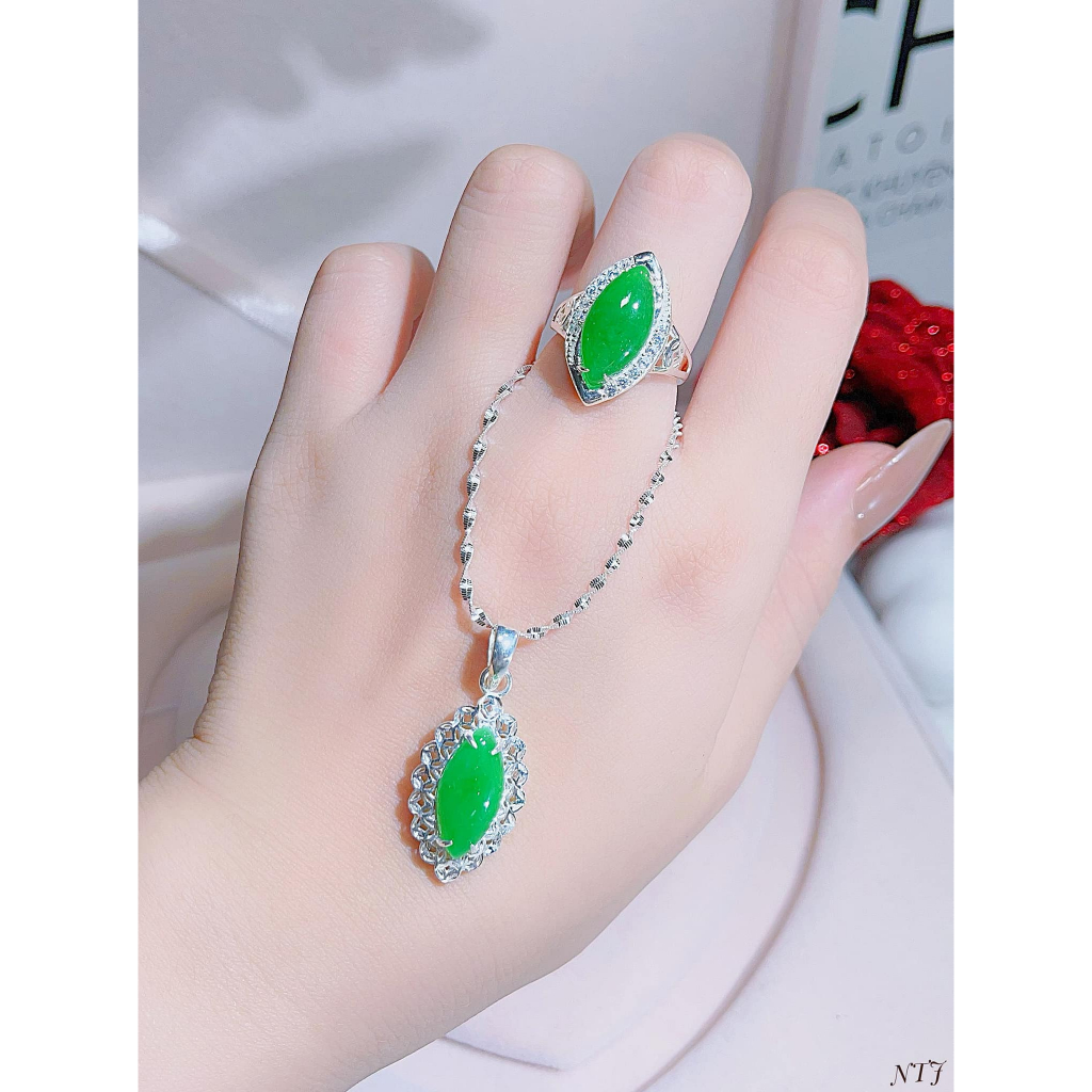 dây chuyền mặt ngọc bạc ta