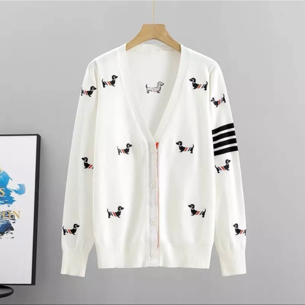 Áo Khoác Cardigan TB Thom Browne Bản Thêu Form Rộng Unisex | BigBuy360 - bigbuy360.vn