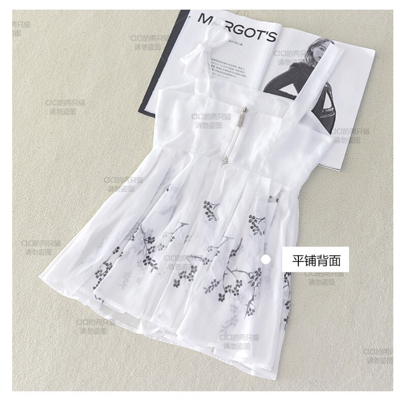 Set áo baby doll hai dây Jennie + quần short ngắn trắng