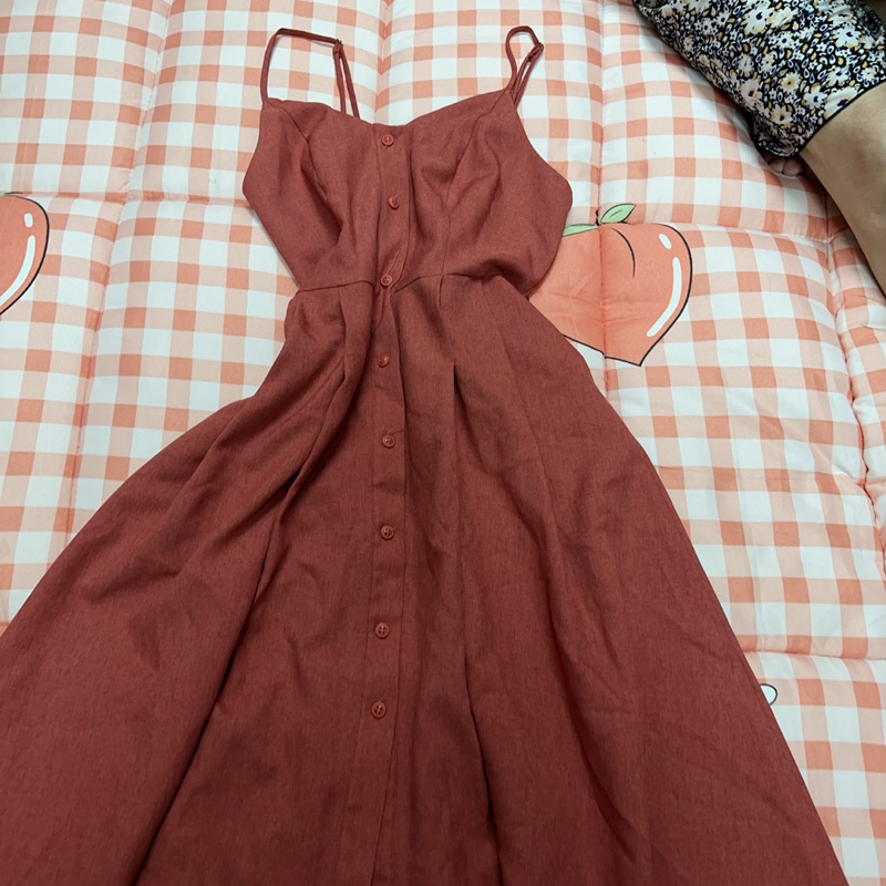 Đầm 2 dây dáng dài size S, chất xịn màu đỏ gạch