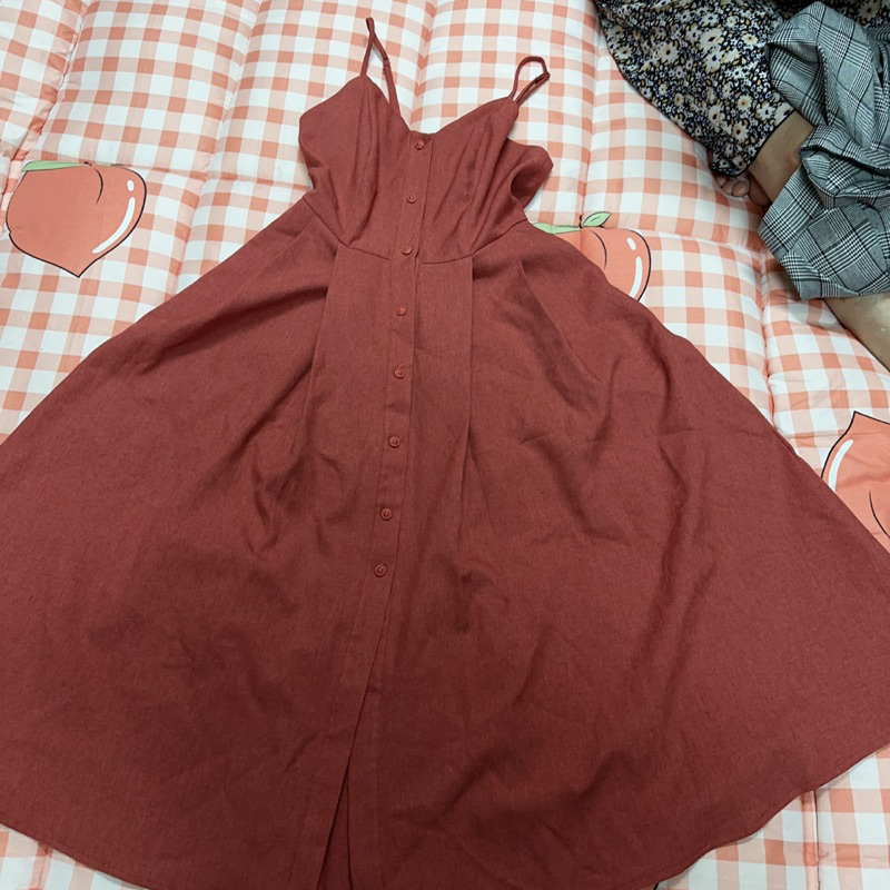 Đầm 2 dây dáng dài size S, chất xịn màu đỏ gạch