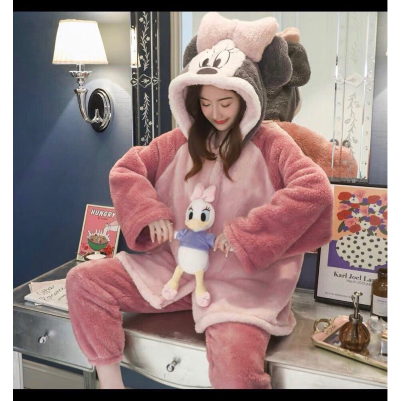 Bộ Ngủ Mùa Đông Mẫu Mickey 2 Lớp Lót Lông Mặc Ấm Lên Dáng Xinh, Hình Thêu Chuẩn Mẫu