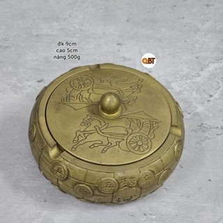 Gạt tàn bàn cờ bằng đồng vàng