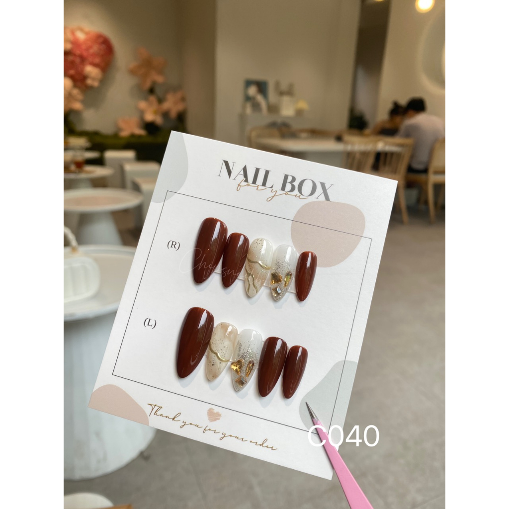 K65-Nailbox thiết kế Nâu cháy phối đá sáng tay