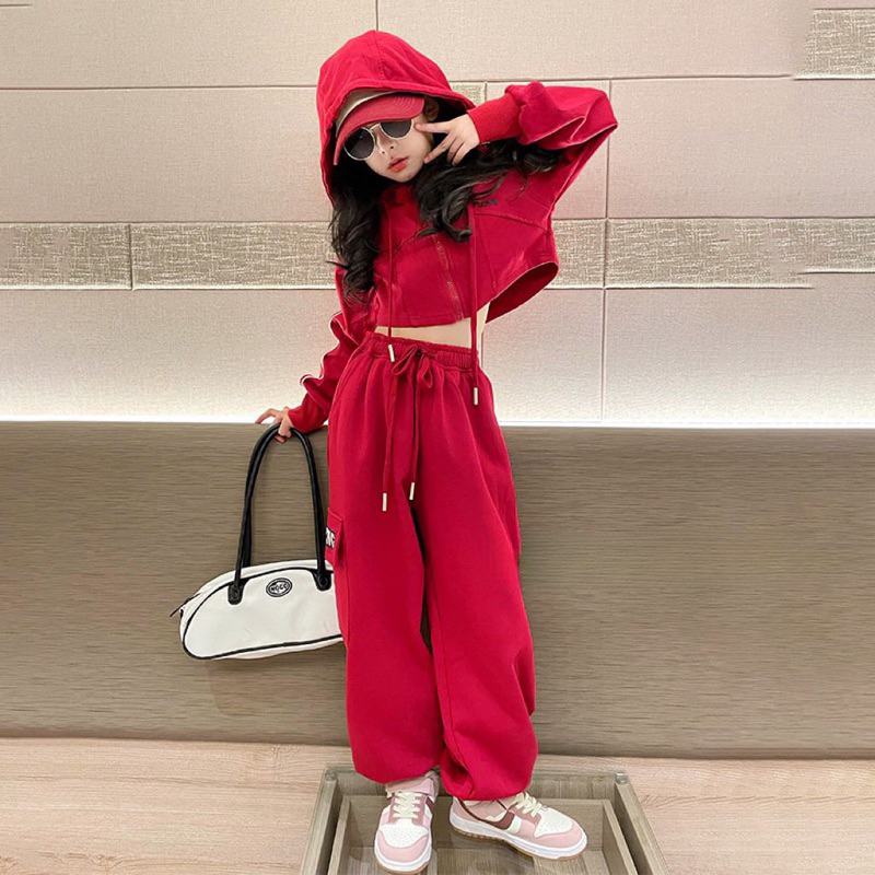 Bộ thu đông bé gái, set bộ nhung tăm đỏ áo Hooodie croptop phối quần túi hộp sành điệu cho bé 10-28kg