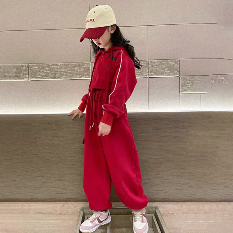 Bộ thu đông bé gái, set bộ nhung tăm đỏ áo Hooodie croptop phối quần túi hộp sành điệu cho bé 10-28kg