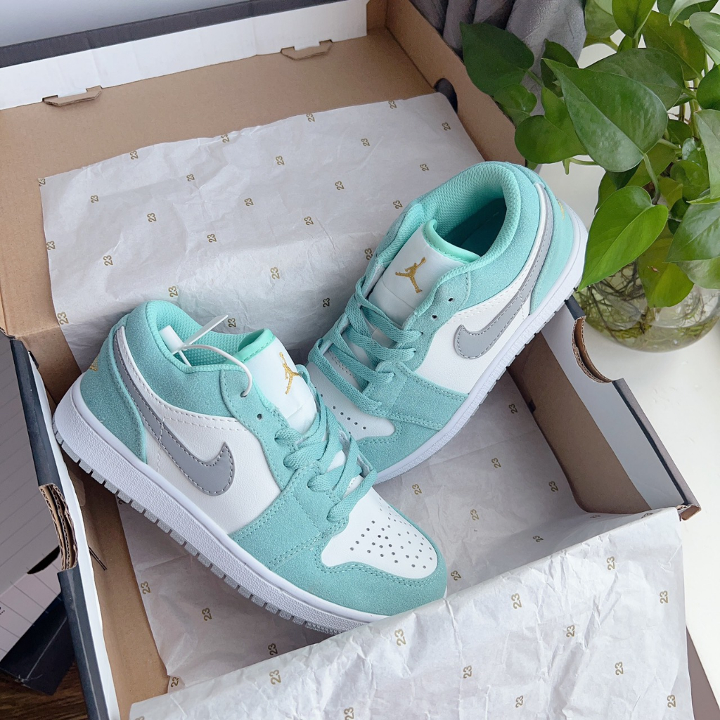 Shop  siêu phẩm giày mint nỉ xanh nhạt thấp xiu xinh fullbox miễn phí ship ảnh thật do shop tự chụp