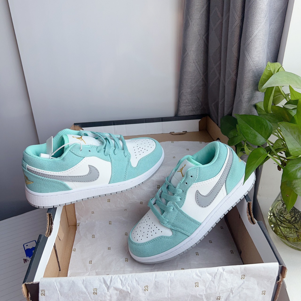 Shop  siêu phẩm giày mint nỉ xanh nhạt thấp xiu xinh fullbox miễn phí ship ảnh thật do shop tự chụp