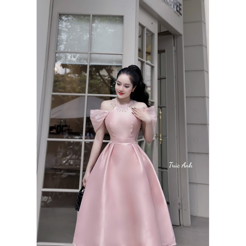 Váy thiết kế dáng dài