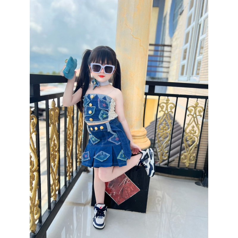 Chân váy jeans áo 2 dây cho bé gái