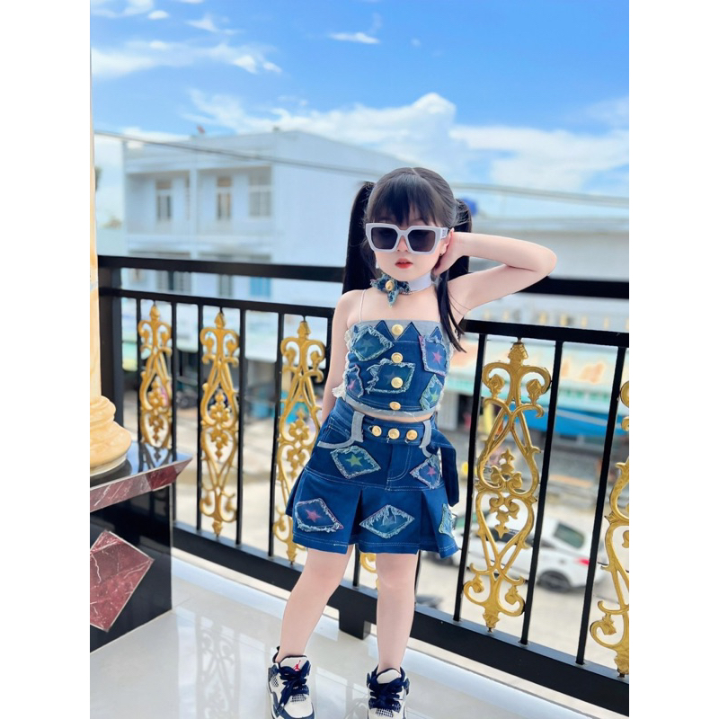 Chân váy jeans áo 2 dây cho bé gái