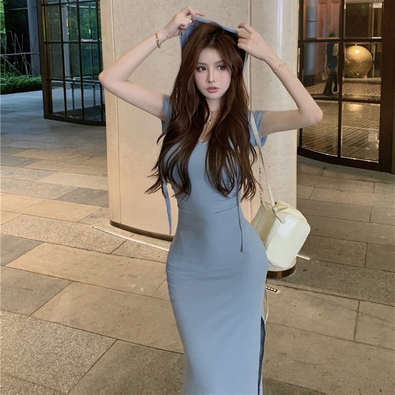 Đầm body dáng dài cộc tay sẻ tà chỗ chữ V có mũ phong cách sexy chất liệu mềm mại hàng qccc