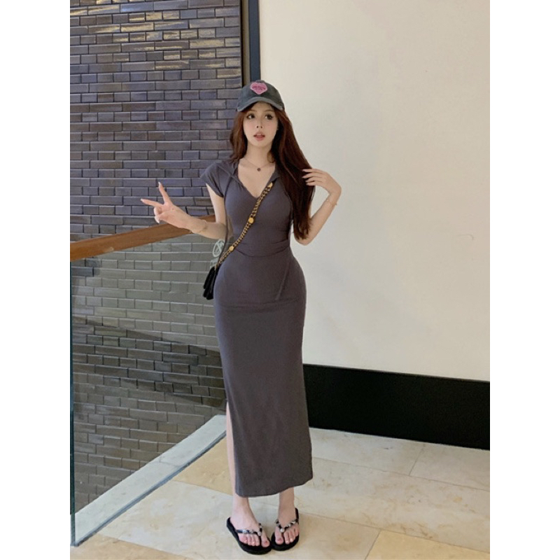 Đầm body dáng dài cộc tay sẻ tà chỗ chữ V có mũ phong cách sexy chất liệu mềm mại hàng qccc