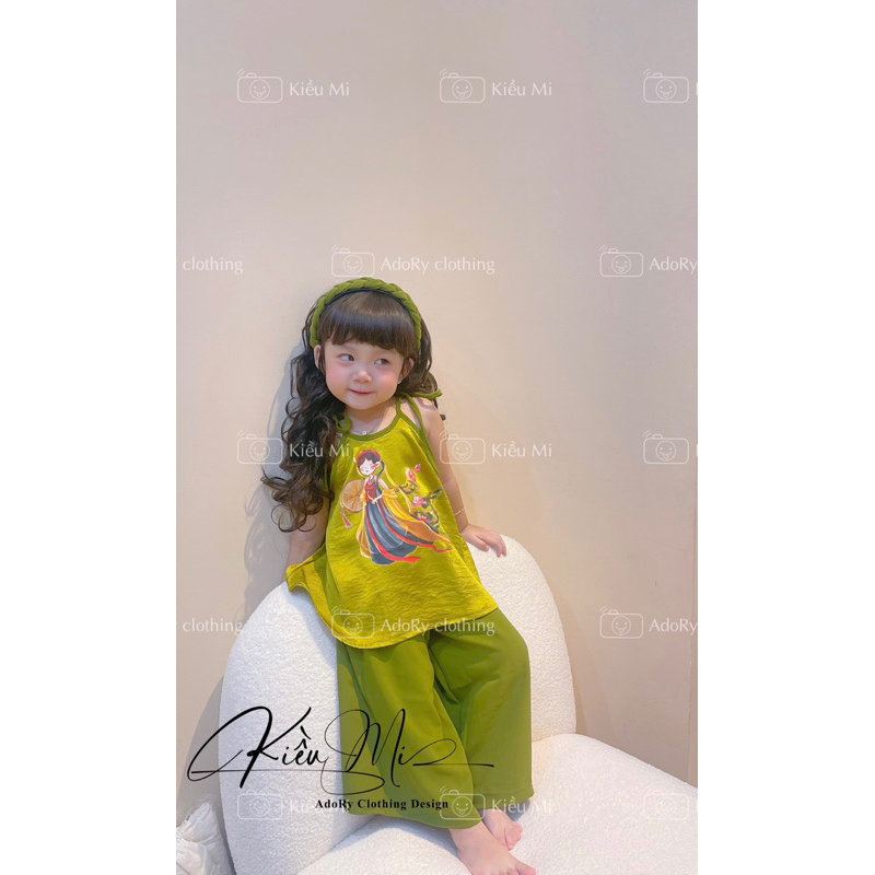 Yếm lụa T.Ơ T.Ằ.M thiết kế siêu đẹp cho bé