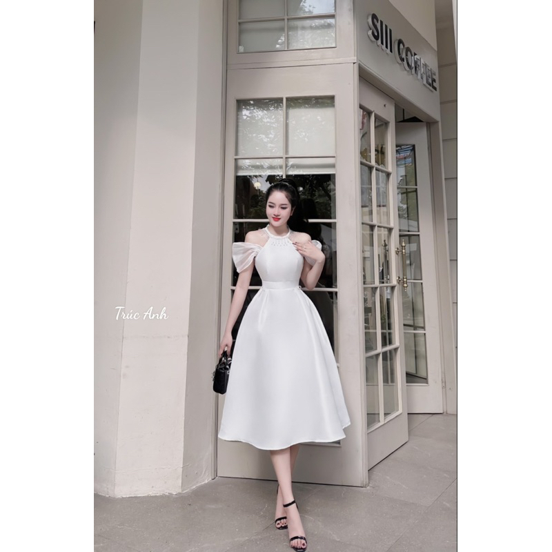 Váy thiết kế dáng dài