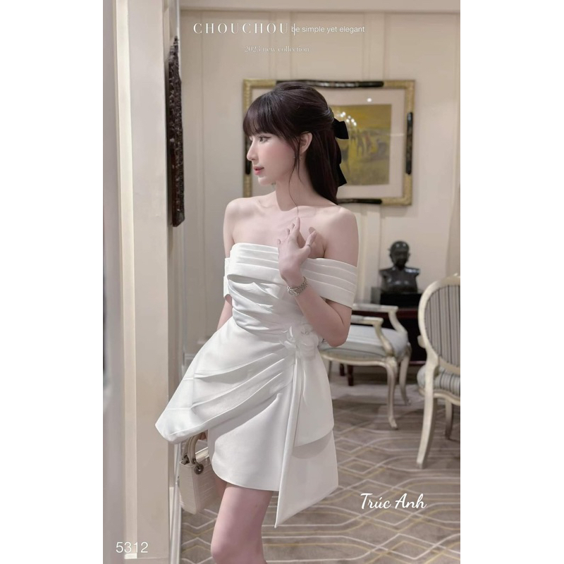 Váy thiết kế trễ vai