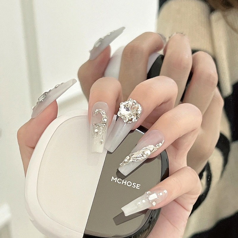 Đá khối mix sẵn ngọc trai chỉ việc gắn trang trí nail hottrend 2023