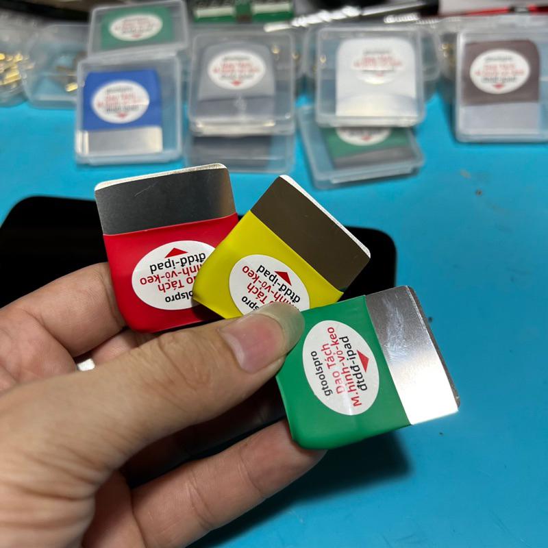 Dao tháo màn hình