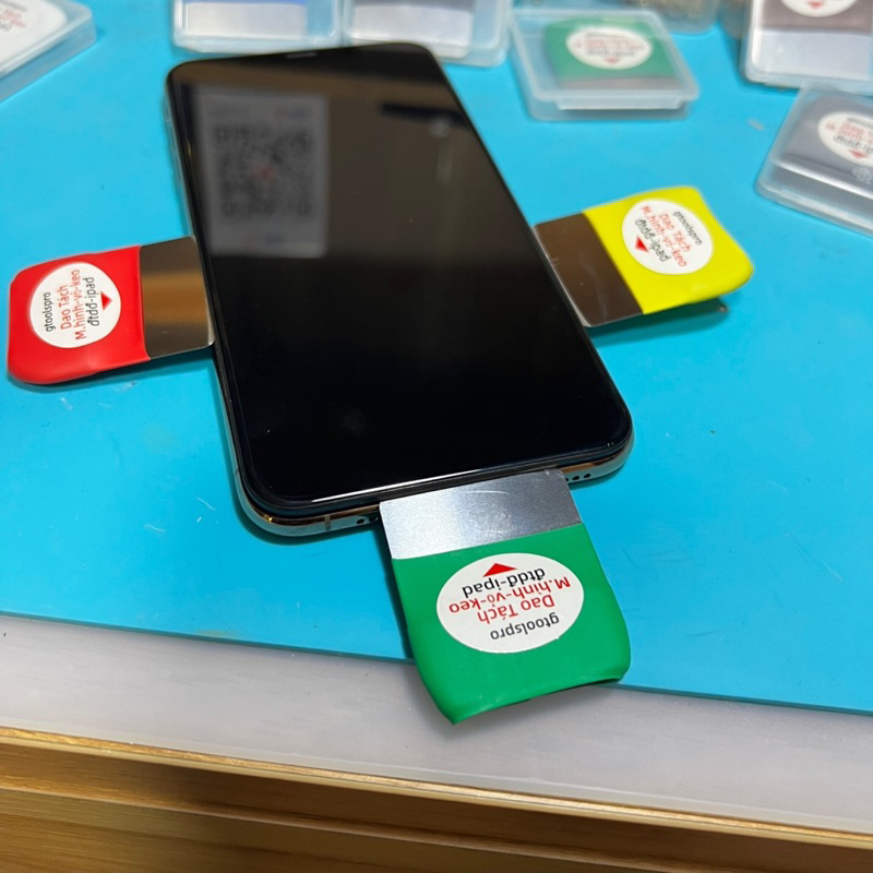 Dao tháo màn hình