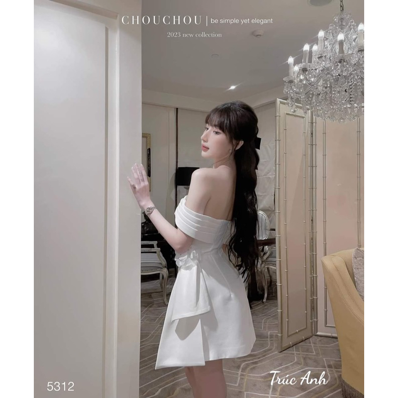 Váy thiết kế trễ vai