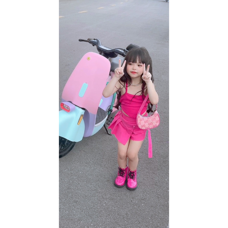 Quần váy vạc chéo xếp ly cho bé