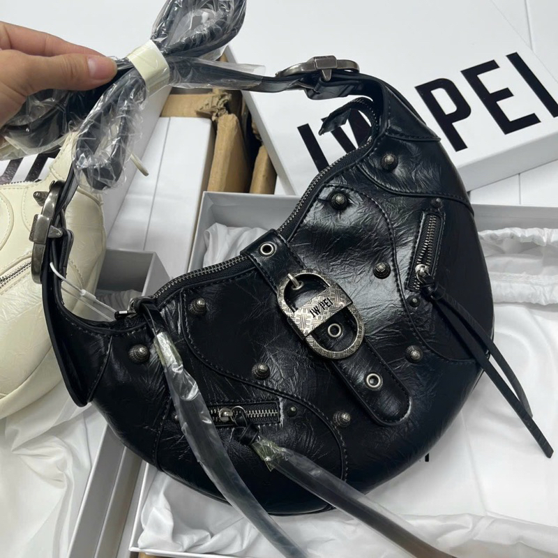 Túi jw pei dáng hobo kẹp nách nữ