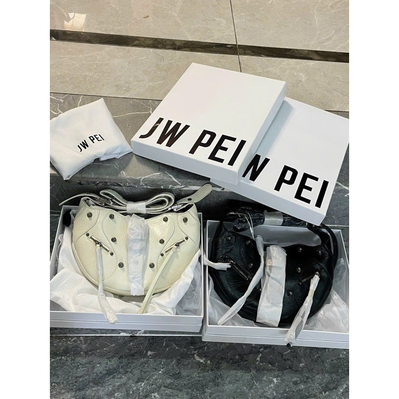 Túi Jw pei dáng hobo kẹp nách