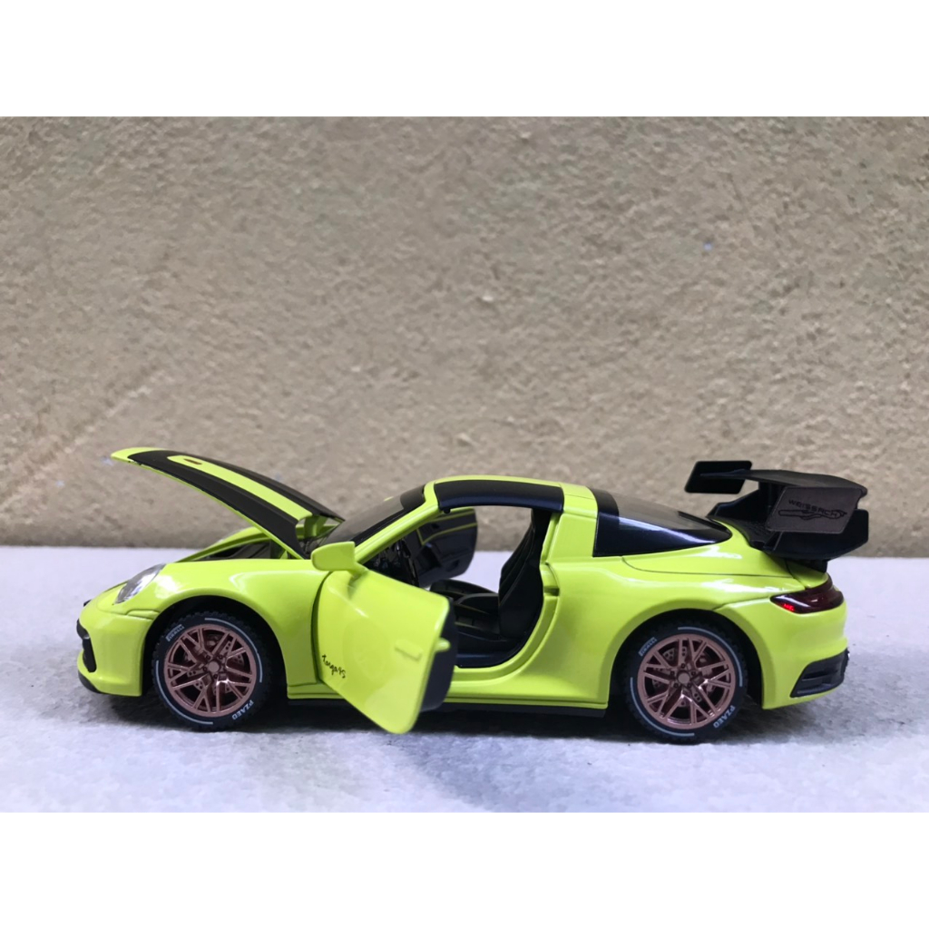 Mô hình xe ô tô Porsche 911 targa 4s 1:32